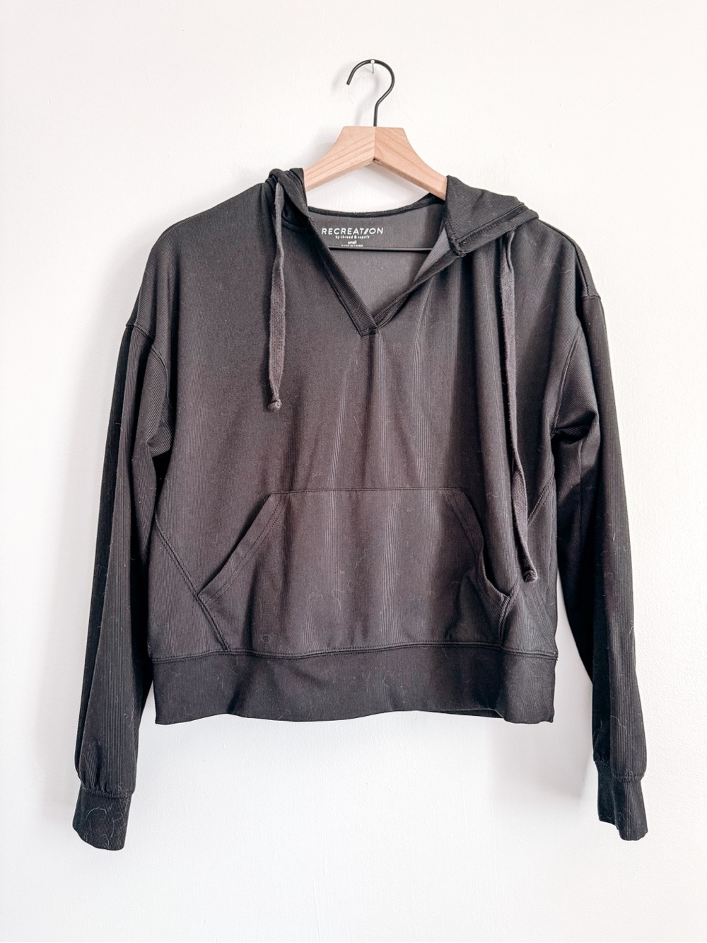 Recreation Thread & Supply Black Ribbed Hoodie Small
